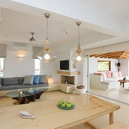Διαμέρισμα A Luxurious Seafront Penthouse Overlooking The Picturesque Harbour Of Σκιάθος Πόλη