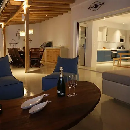 Διαμέρισμα A Luxurious Seafront Penthouse Overlooking The Picturesque Harbour Of Σκιάθος Πόλη